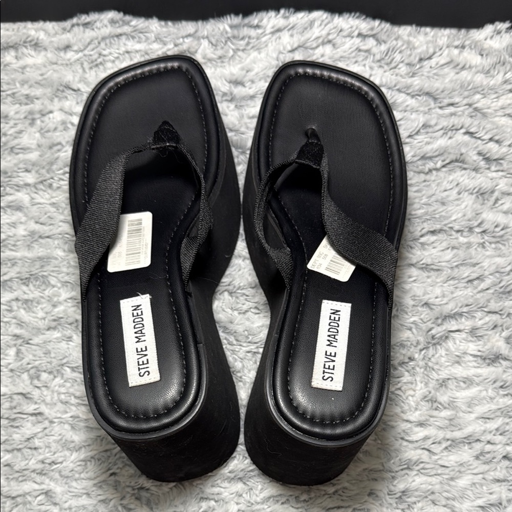 Steve Madden Gwen Black Platform Thong Sandals Flip Flops - Picture 4 of 7